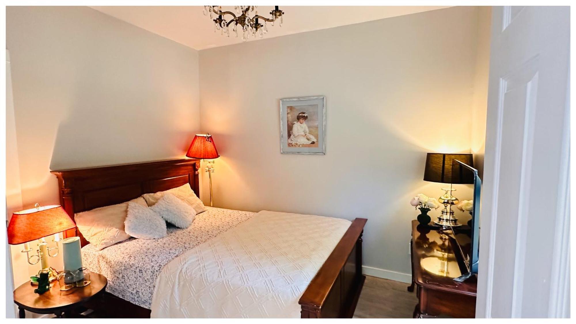 The Stays - Private Cozy 1 Bhr Apt On Main Floor Торонто Екстер'єр фото